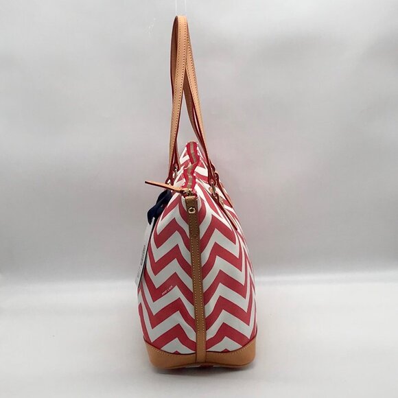 Dooney & Bourke Red Pebbled Grain Leather Striped Chevron Tote Bag With Wallet - Picture 4 of 10